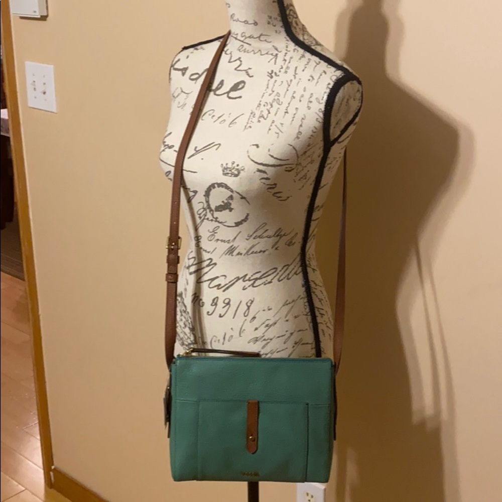 Fossil spring green crossbody purse $148